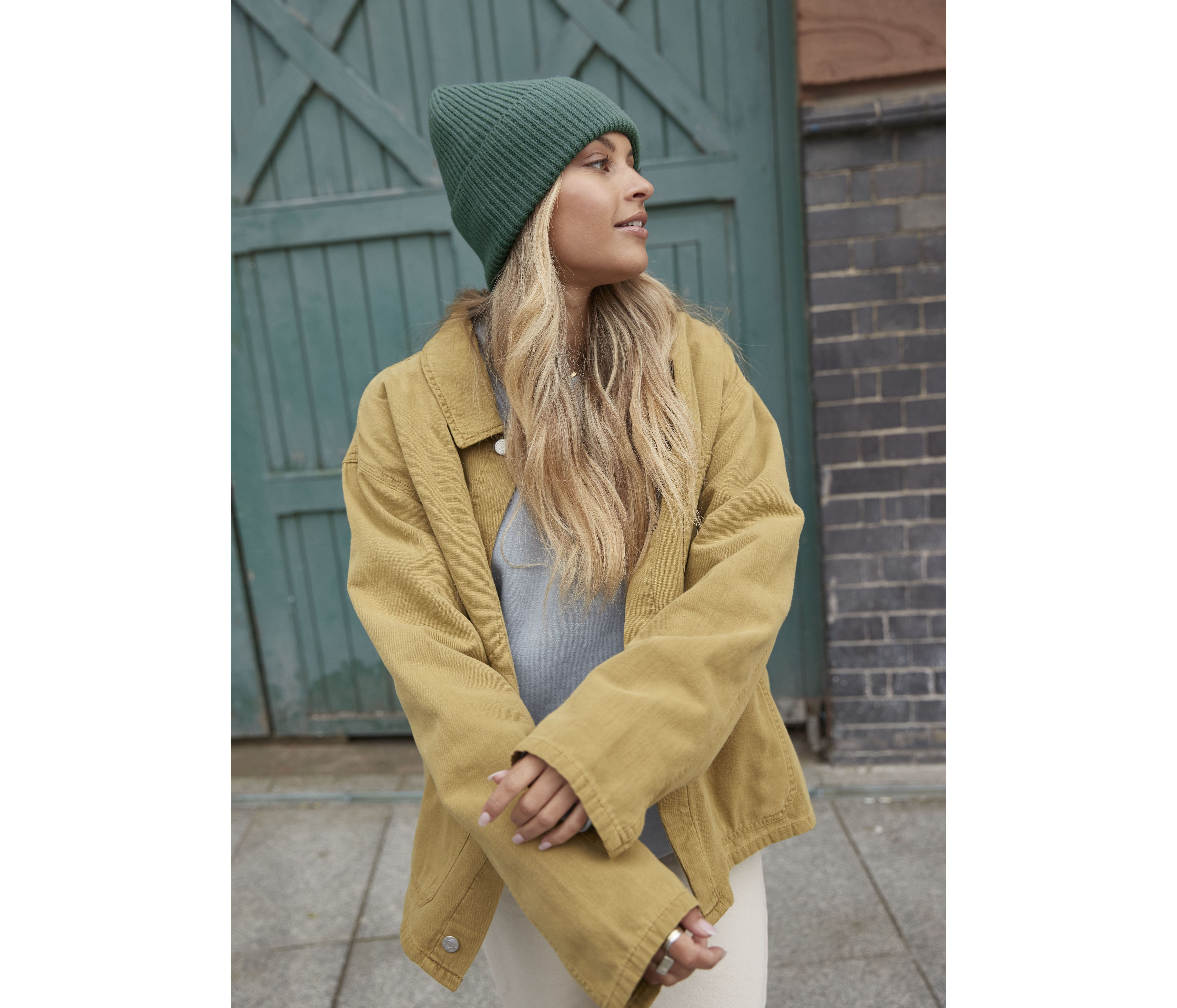 OVERSIZED CUFFED BEANIE